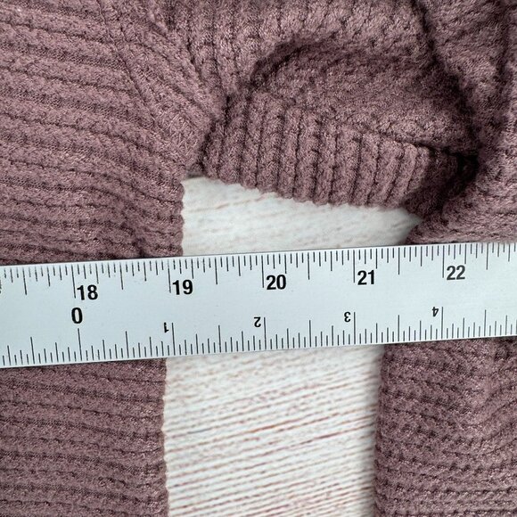 Buckle BKE Super Soft Split Neck‎ Top Women's Size Small Purple/Gray Knit - Picture 10 of 13